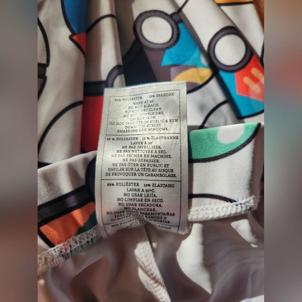 Poké Ball Leggings - Picture 5 of 5
